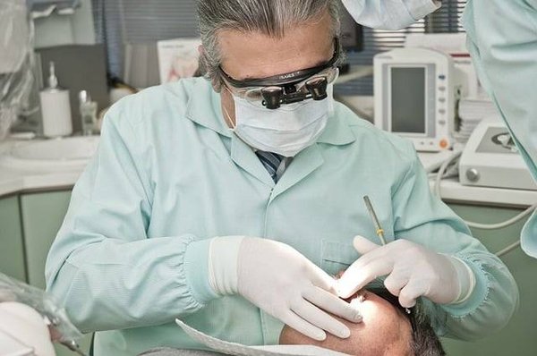 Comprendre la Dentisterie: Définition, Branches et Innovations