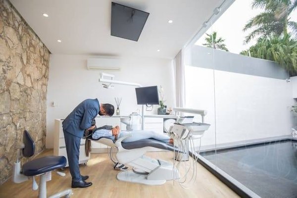 10 Signes Indiquant une Excellente Santé Buccale : Comment Vérifier la Vôtre ?