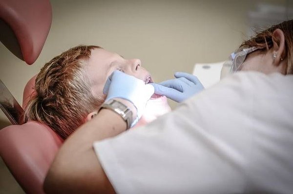 Découvrez les meilleurs produits de soins dentaires pour un sourire éclatant !